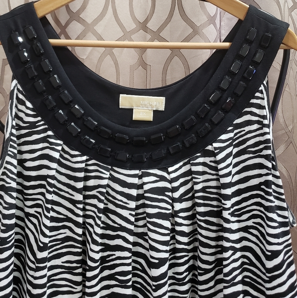 MICHAEL Michael Kors black and white animal print top. 2X but fits 3X+